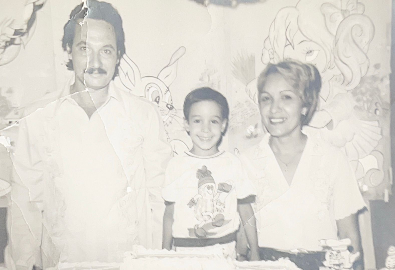 Edrys Leyva with his parents when he was a child