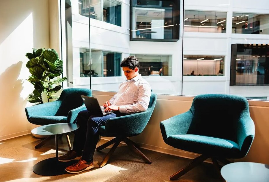 A photo of the author Daniel Contreras at the Ballston HQ office in Arlington, VA. Courtesy of Daniel Houghton