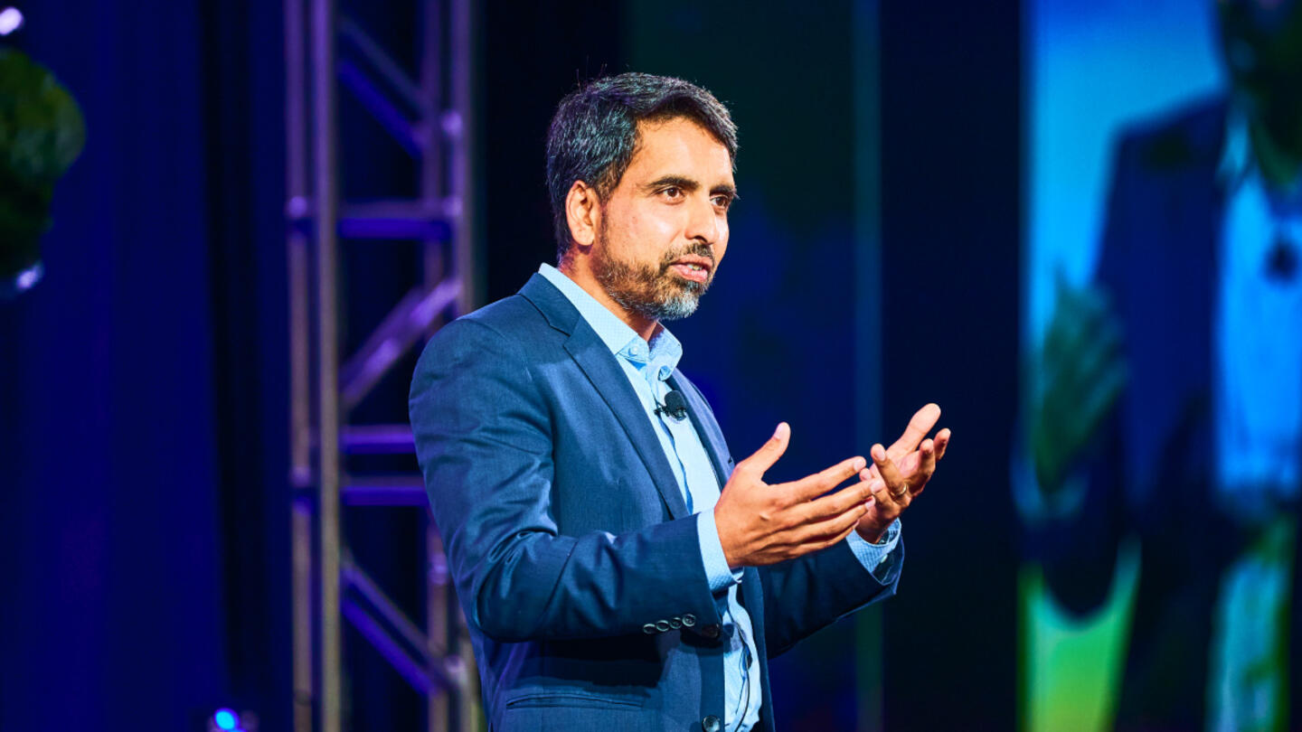 An image of Sal Khan speaking